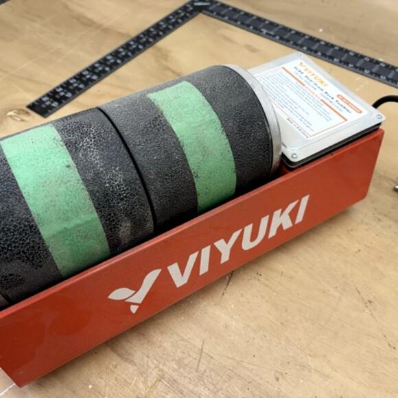 VIYUKI 6LBS Dual Drum Rock Tumbler w/ National Geographic Gemfoam Kit - Picture 2 of 11